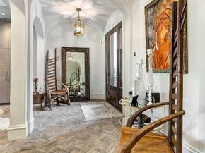 1239 Rue De La Paix Way B2, Houston TX 77056