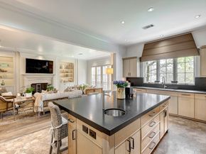 1239 Rue De La Paix Way B2, Houston TX 77056