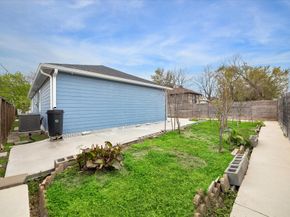 2219 Mckee Street, Houston TX 77009