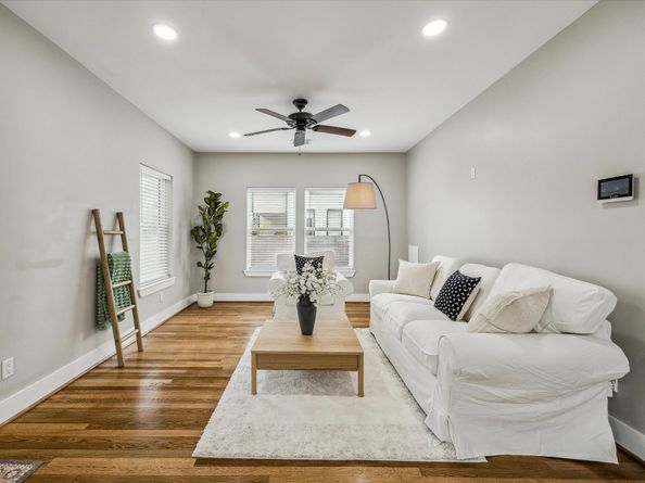 2219 Mckee Street, Houston TX 77009