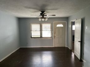 125 W Sunnyside Street, Houston TX 77076