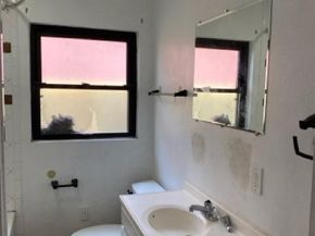 125 W Sunnyside Street, Houston TX 77076