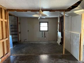 125 W Sunnyside Street, Houston TX 77076