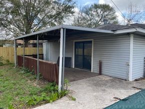 125 W Sunnyside Street, Houston TX 77076