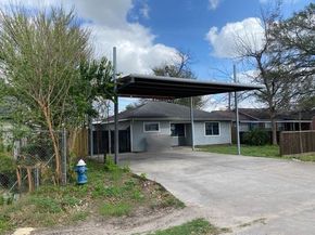 125 W Sunnyside Street, Houston TX 77076