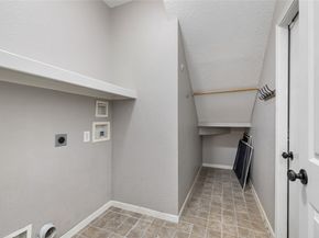 81 N Apple Springs Circle, The Woodlands TX 77382