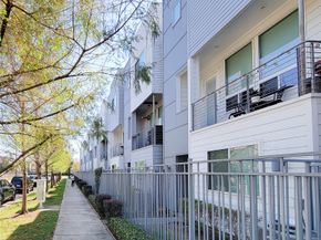 1705 Eado Point Lane, Houston TX 77003