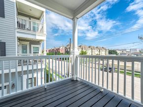 2524 Hutchins Street, Houston TX 77004