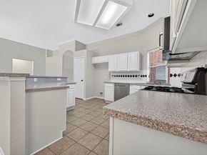 38 Wrens Song Place, The Woodlands TX 77382