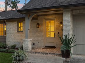 23 Hickory Ridge Drive, Houston TX 77024