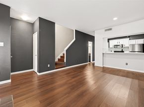 1920 Augusta Drive 7, Houston TX 77057