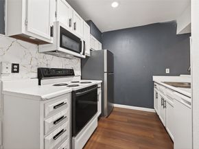 1920 Augusta Drive 7, Houston TX 77057