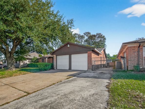 1211 Helms Road, Houston TX 77088