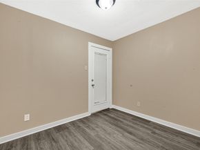 305 N Live Oak Street, Houston TX 77003