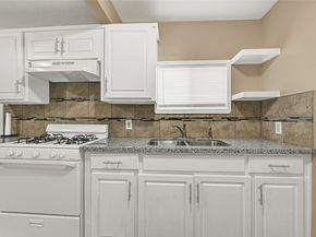 305 N Live Oak Street, Houston TX 77003