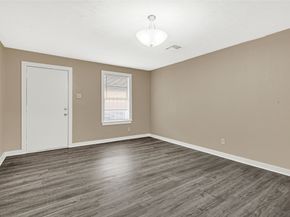 305 N Live Oak Street, Houston TX 77003