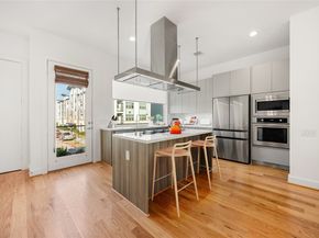 2819 Decker Place, Houston TX 77003