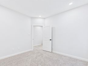 5030 Creekmont Drive, Houston TX 77091