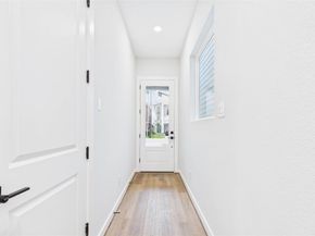 5030 Creekmont Drive, Houston TX 77091