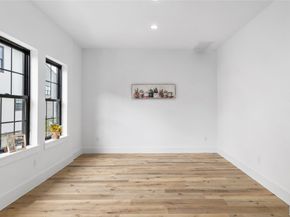 11916 S Hoa Sen Circle, Houston TX 77072