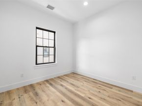 11916 S Hoa Sen Circle, Houston TX 77072