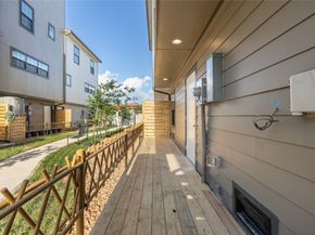 11916 S Hoa Sen Circle, Houston TX 77072
