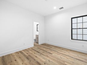 11916 S Hoa Sen Circle, Houston TX 77072