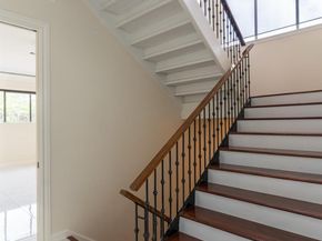 8800 Woodway Drive 10, Houston TX 77063