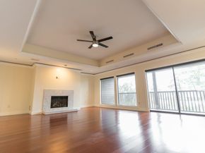 8800 Woodway Drive 10, Houston TX 77063