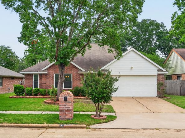 19502 Gladewater Drive, Tomball TX 77375