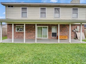 10027 Glenkirk Drive, Houston TX 77089