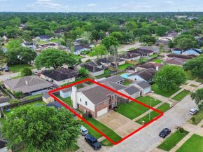 10027 Glenkirk Drive, Houston TX 77089