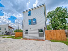 8125 Eastover Street B, Houston TX 77028