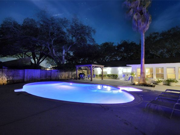2619 Stoney Brook Drive, Houston TX 77063