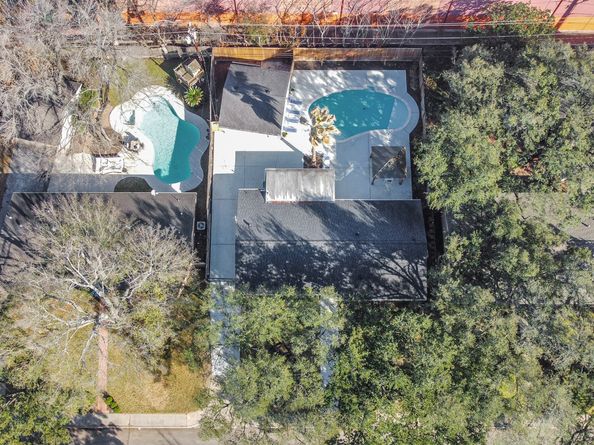 2619 Stoney Brook Drive, Houston TX 77063