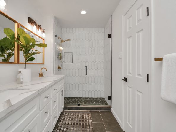 2619 Stoney Brook Drive, Houston TX 77063