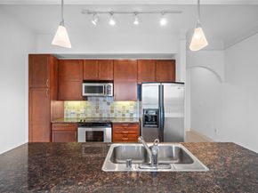 3333 Allen Parkway 505, Houston TX 77019