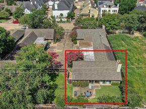 2117 Nantucket Drive, Houston TX 77057
