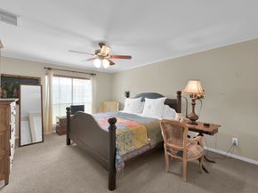 2117 Nantucket Drive, Houston TX 77057
