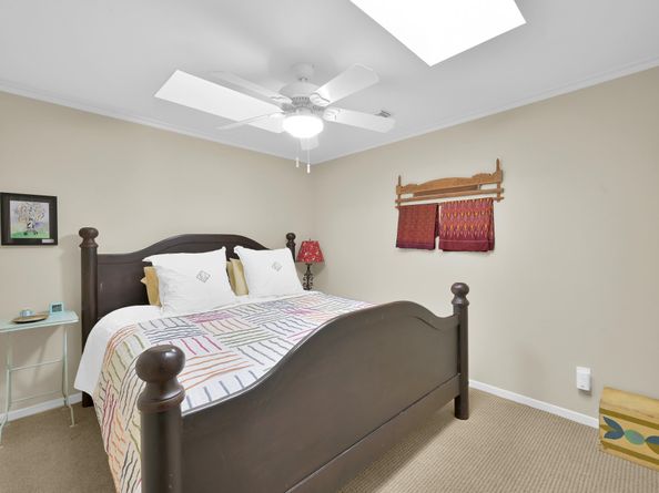 2117 Nantucket Drive, Houston TX 77057
