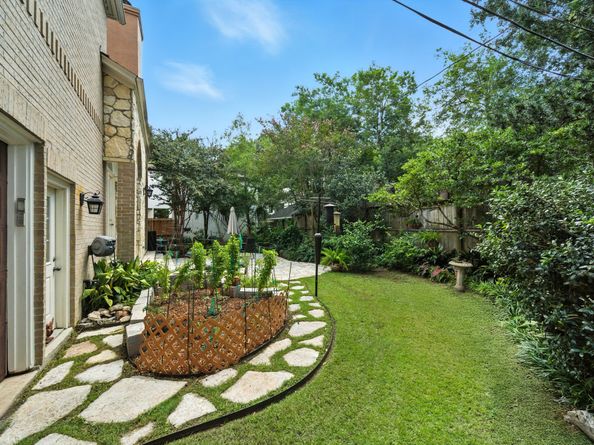 4133 Tennyson Street, West University Place TX 77005