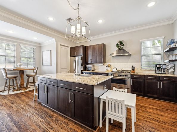 830 W 17th Street B, Houston TX 77008