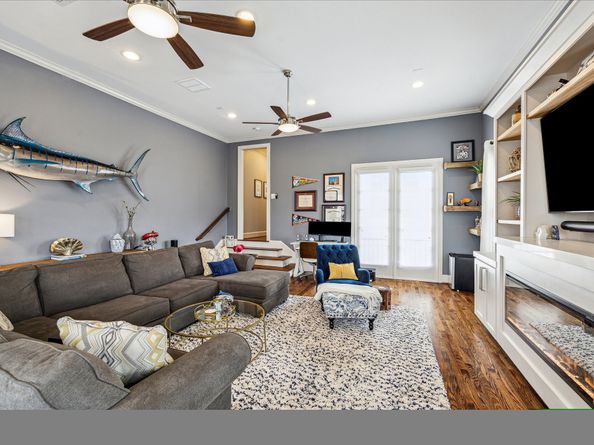 830 W 17th Street B, Houston TX 77008