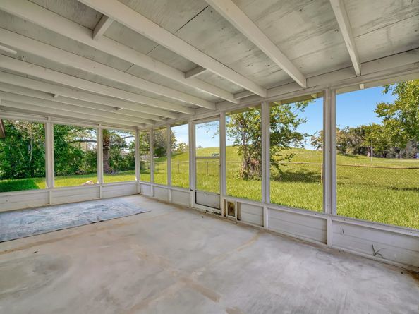 851 Seafoam Road, Houston TX 77062