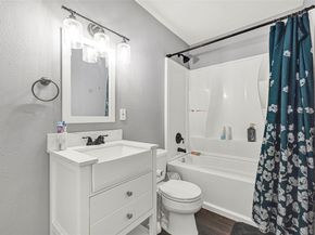 2302 Hoskins Drive, Houston TX 77080