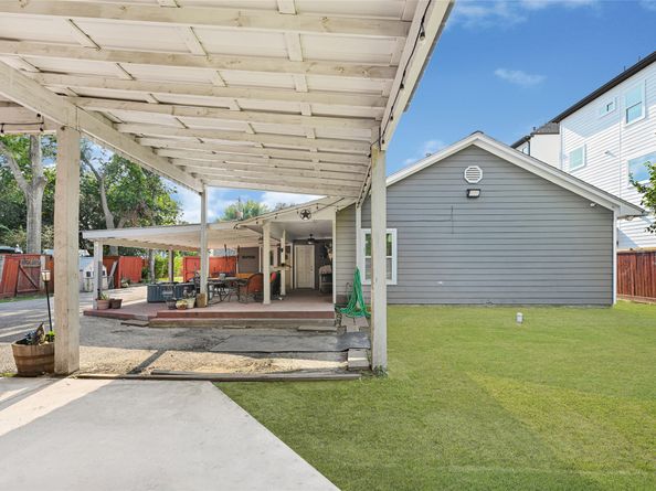 2302 Hoskins Drive, Houston TX 77080
