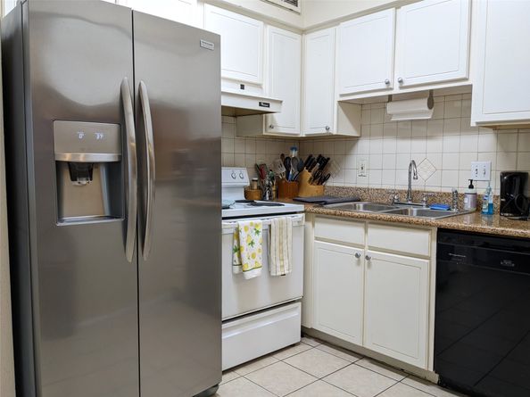 2100 Tanglewilde Street 299, Houston TX 77063