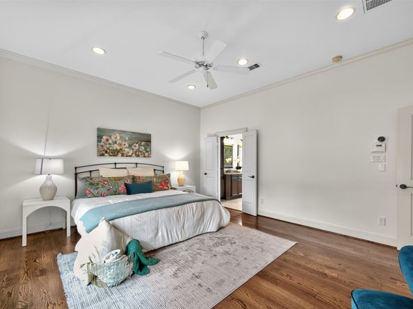 912 Lovett Boulevard B, Houston TX 77006