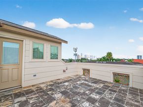 912 Lovett Boulevard B, Houston TX 77006