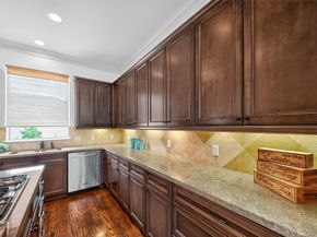 912 Lovett Boulevard B, Houston TX 77006